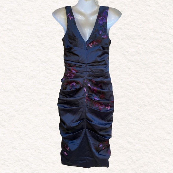 Le Chateau Floral Ruched New Condition Dress - Picture 3 of 5